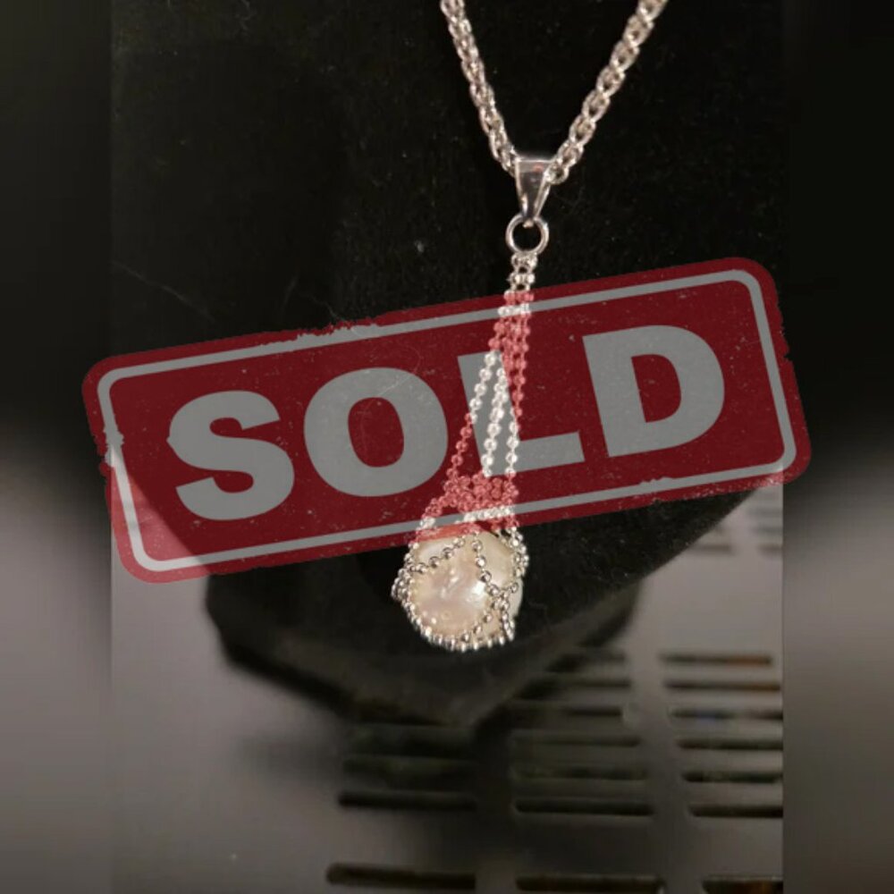 Gorgeous necklace freshwater pearl and silver